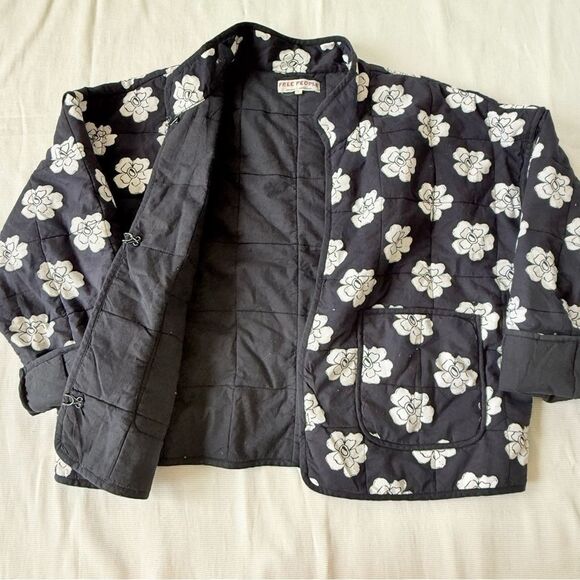 Free People Womens Jacket Chloe Floral Print Boho Quilted Slouchy Fashion L - Picture 4 of 7